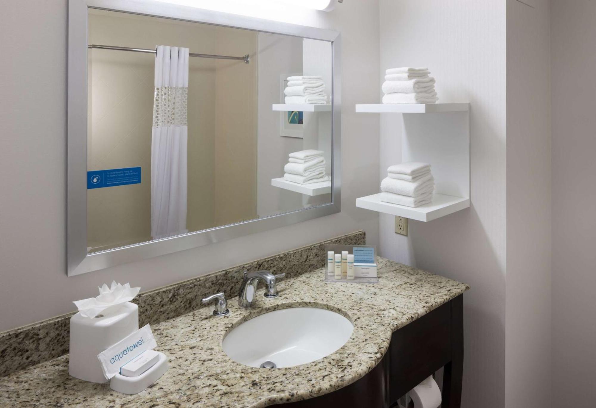 Hampton Inn Los Angeles Orange County Cypress Bagian luar foto